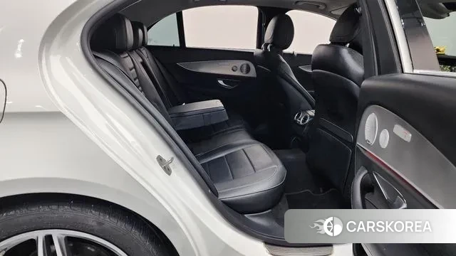 Mercedes-Benz E-Class W213 2019 Белый из Кореи, фото 3