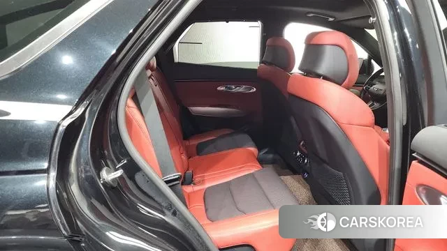 Genesis GV70 2022 Черный из Кореи, фото 3