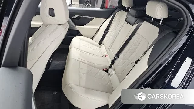 BMW 5 Series (G60) 2024 Черный из Кореи, фото 3