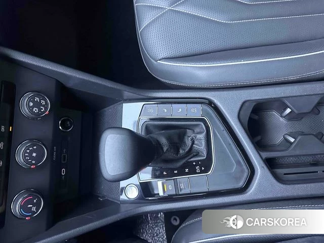 Volkswagen Tiguan L 2023 Белый из Китая, фото 3