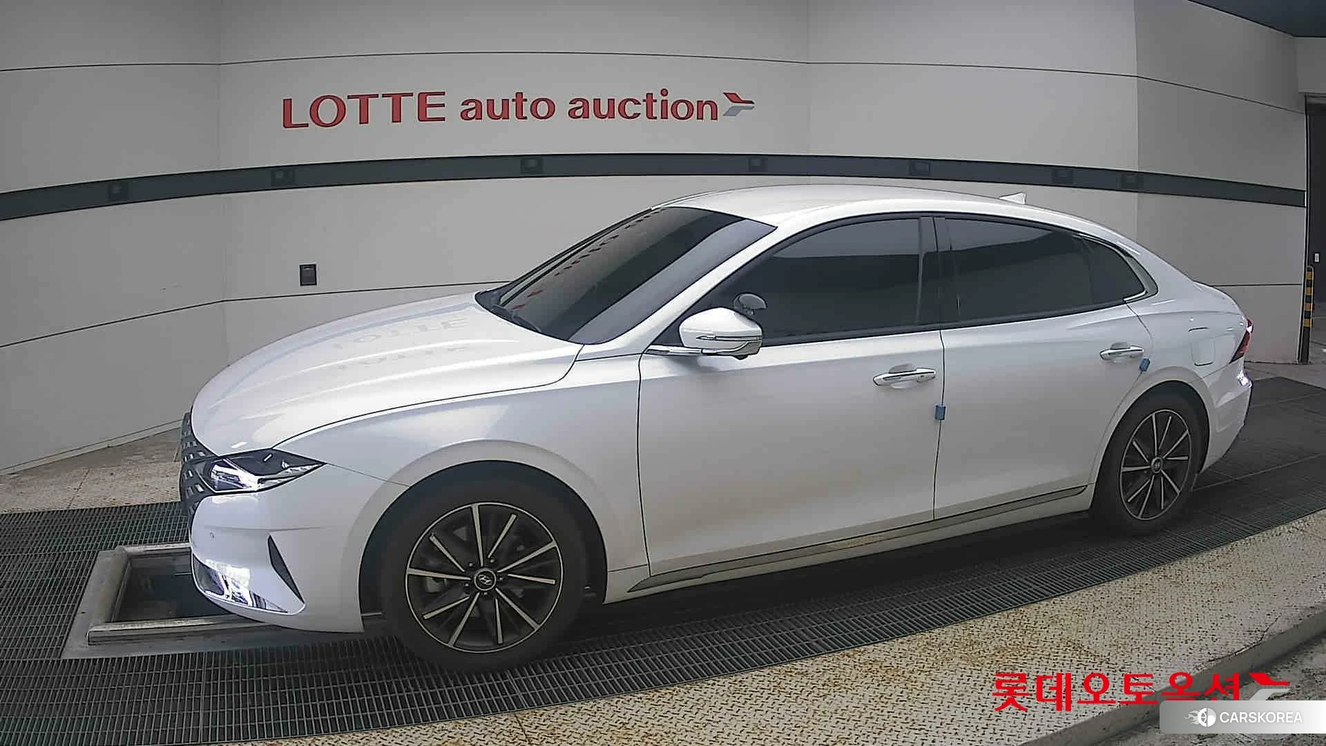 Hyundai Grandeur 2023 Creamy White Pearl (optional) из Кореи, фото 3