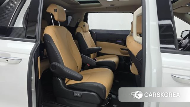 Kia Carnival 4th generation 2023 Белый из Кореи, фото 3