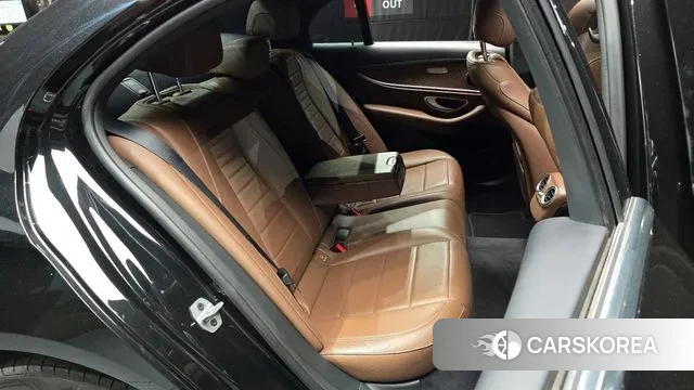 Mercedes-Benz E-Class W213 2022 Черный из Кореи, фото 3