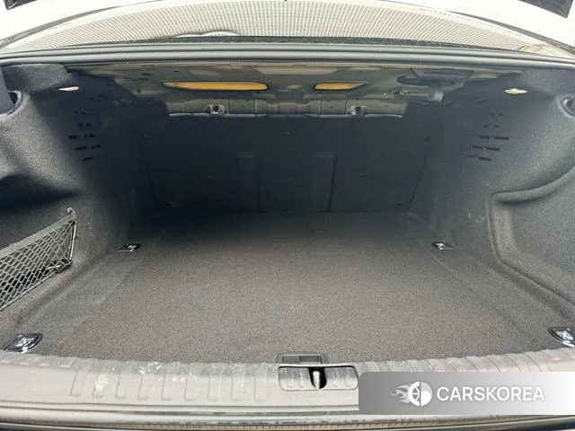 Audi A6L 2021 Черный из Китая, фото 3