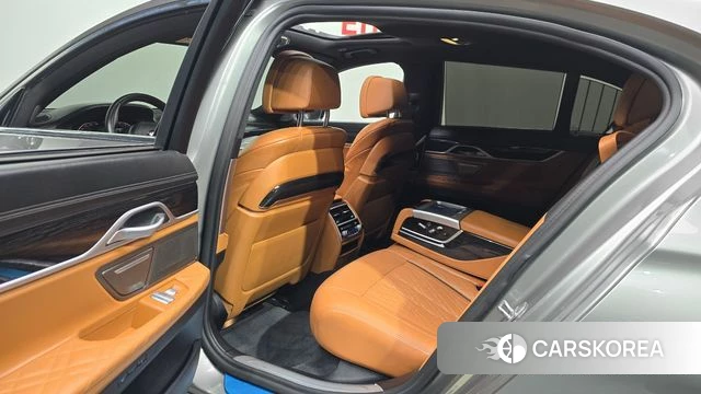 BMW 7 Series (G11) 2020 Серебристо-серый из Кореи, фото 3