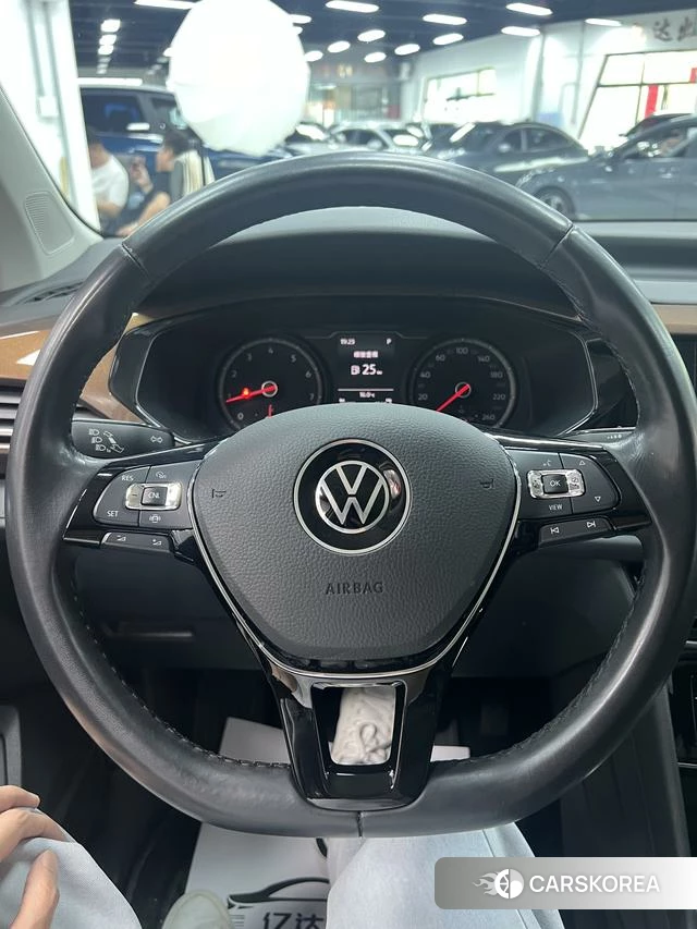 Volkswagen Tuyue 2021 Белый из Китая, фото 3