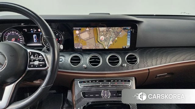 Mercedes-Benz E-Class W213 2020 Белый из Кореи, фото 3