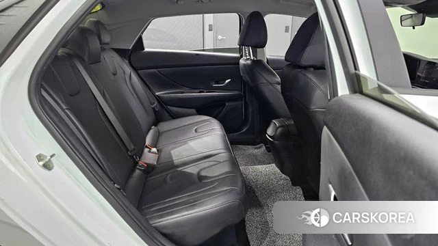 Hyundai Avante Hybrid (CN7) 2022 Белый из Кореи, фото 3