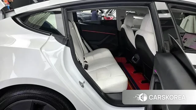 Tesla Model 3 2022 Белый из Кореи, фото 3