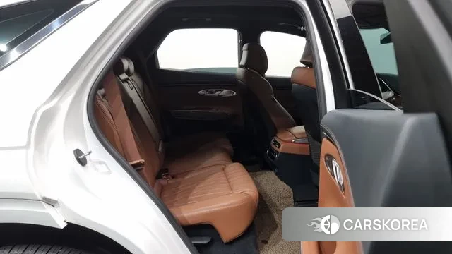 Genesis GV70 2023 Белый из Кореи, фото 3