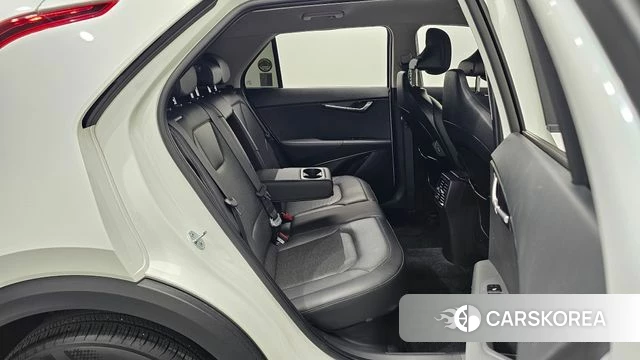 Kia Di Ol Nu Niro 2023 Белый из Кореи, фото 3