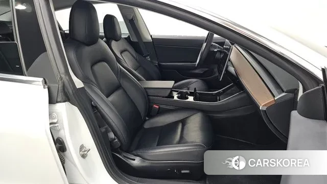 Tesla Model 3 2020 Белый из Кореи, фото 3