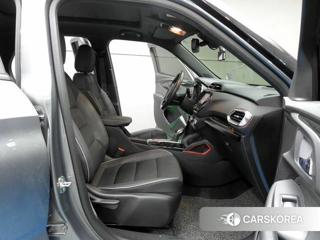 Chevrolet (GM Daewoo) Trailblazer 2020 Серебристо-серый из Кореи, фото 3