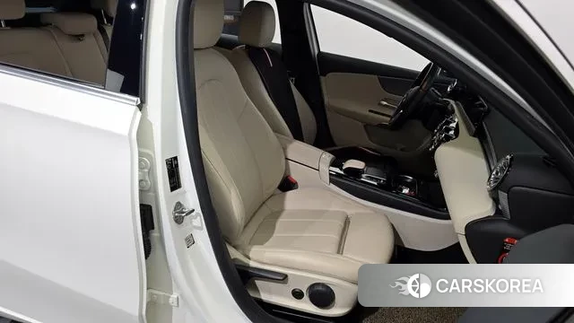 Mercedes-Benz A-Class W177 2020 Белый из Кореи, фото 3