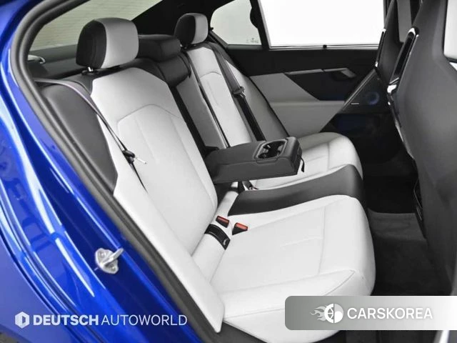 BMW M5 (G90) 2026 Синий из Кореи, фото 3