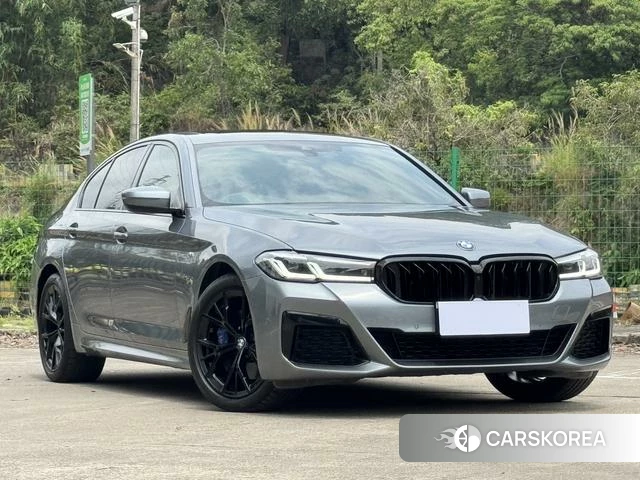 BMW 5 series (imported) 2022 Темно-серый из Китая, фото 3