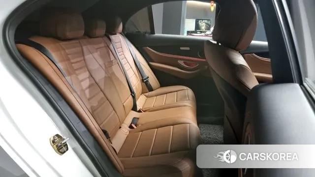 Mercedes-Benz E-Class W213 2021 Белый из Кореи, фото 3