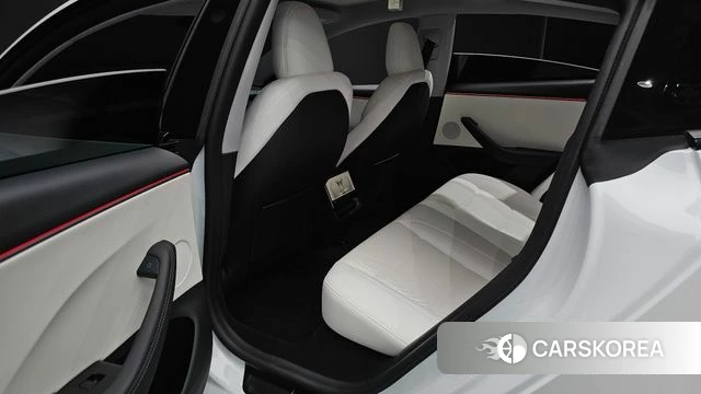 Tesla Model 3 2025 Белый из Кореи, фото 3