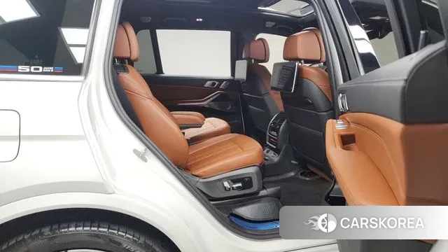 BMW X7 (G07) 2022 Белый из Кореи, фото 3