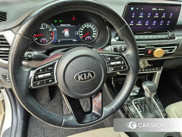 Kia Seltos 2021 Жемчужный цвет из Кореи, фото 3