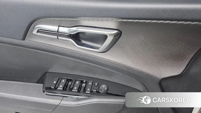 Kia Sportage 5th Generation 2023 Белый из Кореи, фото 3