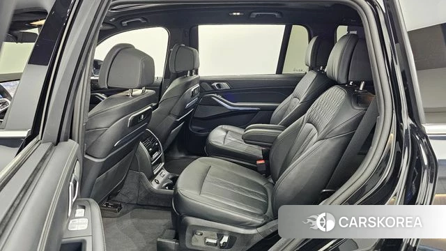 BMW X7 (G07) 2025 Черный из Кореи, фото 3