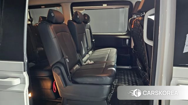 Hyundai Staria 2025 Белый из Кореи, фото 3