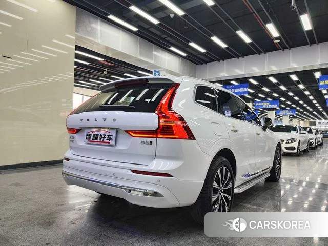Volvo XC60 2023 Белый из Китая, фото 3
