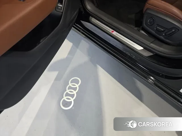 Audi A6 (C8) 2023 Черный из Кореи, фото 3