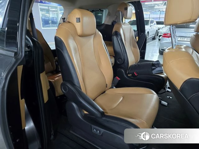 Kia Carnival 4th generation 2020 Серый из Кореи, фото 3
