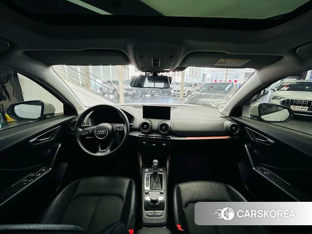Audi Q2L e-tron 2021 Белый из Китая, фото 3