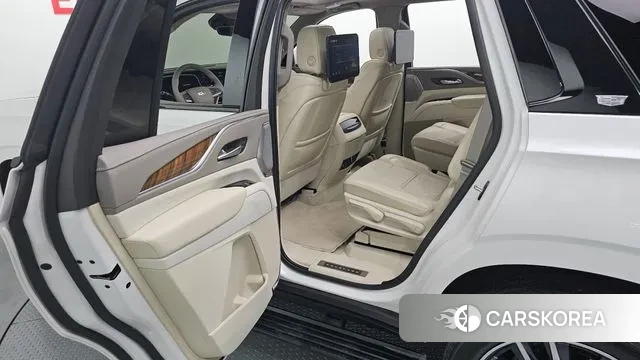 Cadillac Escalade 5th Generation 2022 Белый из Кореи, фото 3