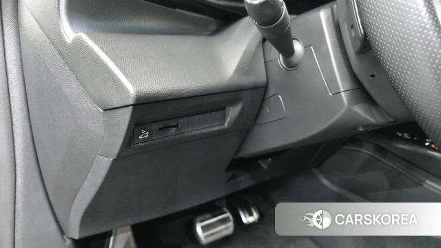 Peugeot 408 2023 Серый из Кореи, фото 3