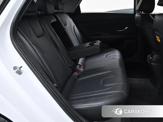 Hyundai Avante (CN7) 2022 Белый из Кореи, фото 3