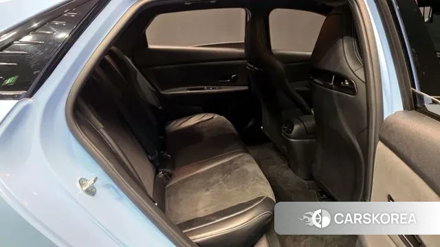 Hyundai Avante (CN7) 2021 Светло-серебряный цвет из Кореи, фото 3