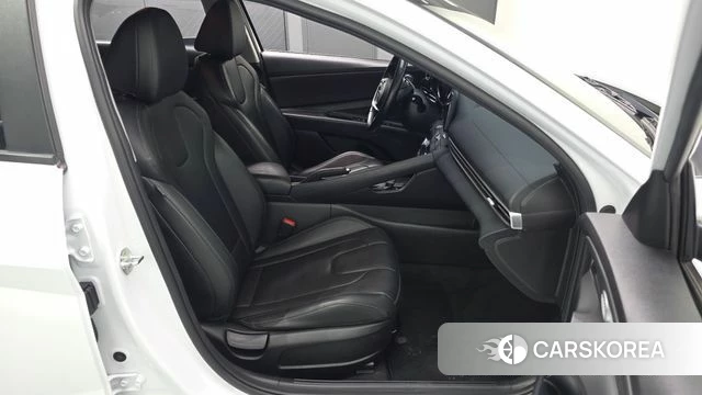 Hyundai Avante (CN7) 2022 Белый из Кореи, фото 3