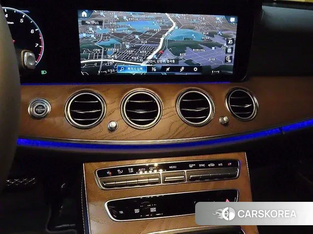 Mercedes-Benz E-Class W213 2023 Черный из Кореи, фото 3