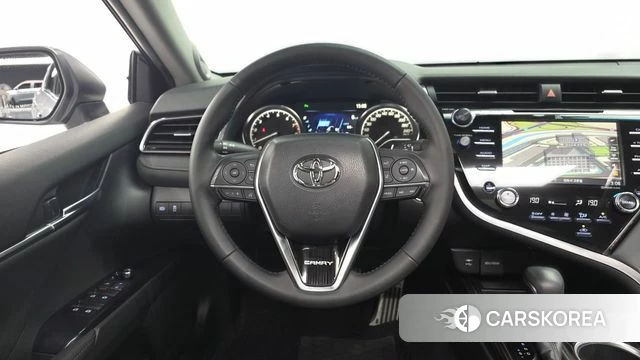 Toyota Camry (XV70) 2019 Серебряный из Кореи, фото 3