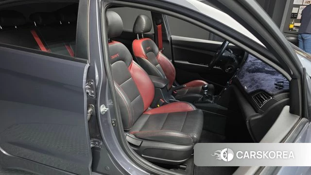 Hyundai Avante AD 2018 Серый из Кореи, фото 3