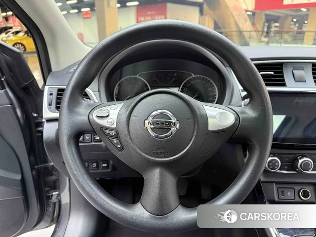 Nissan Xuan Yi 2023 Темно-серый из Китая, фото 3