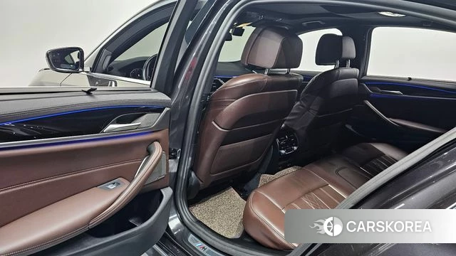 BMW 5 Series (G30) 2022 Серый из Кореи, фото 3