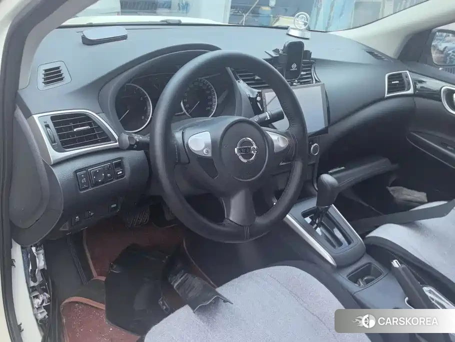 Nissan Sylphy 2025 Белый из Китая, фото 3