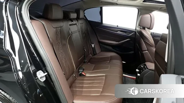 BMW 5 Series (G30) 2023 Черный из Кореи, фото 3