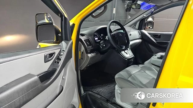 Hyundai The New Grand Starex 2018 Желтый из Кореи, фото 3