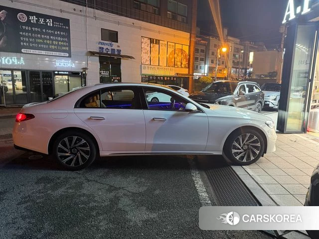 Mercedes-Benz E-Class W214 2025 Белый из Кореи, фото 3