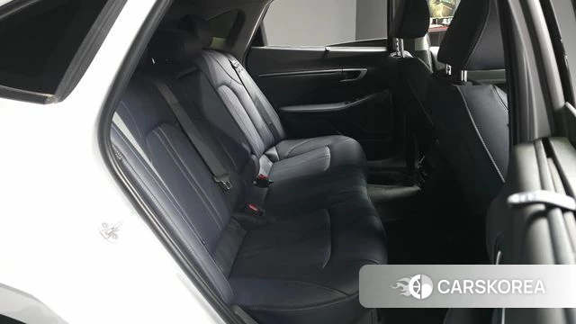 Hyundai Sonata D Edge Hybrid (DN8) 2024 Белый из Кореи, фото 3