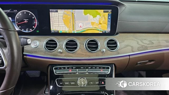 Mercedes-Benz E-Class W213 2019 Серый из Кореи, фото 3