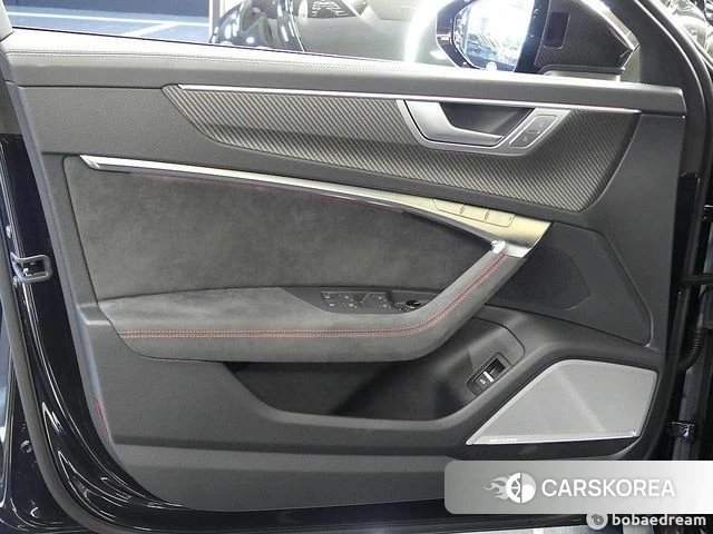 Audi RS6 (C8) 2024 Черный из Кореи, фото 3