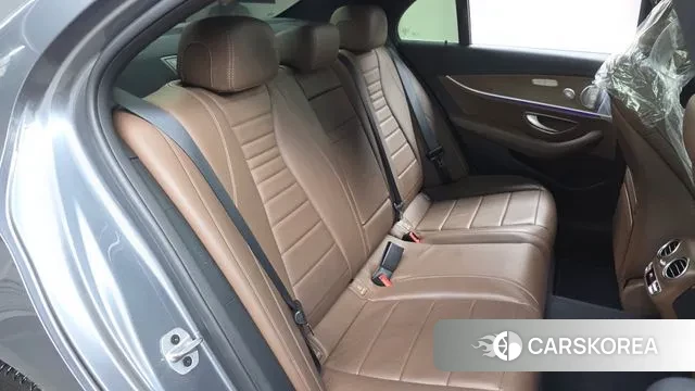 Mercedes-Benz E-Class W213 2021 Серый из Кореи, фото 3