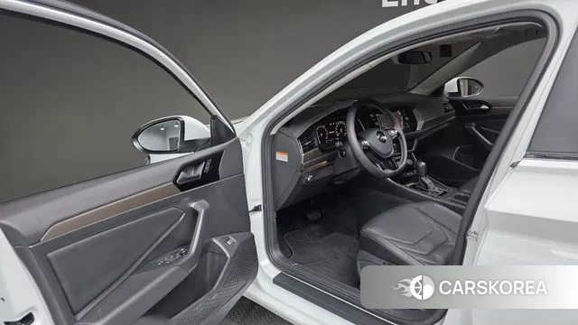 Volkswagen 7th Generation of Jetta 2021 Белый из Кореи, фото 3